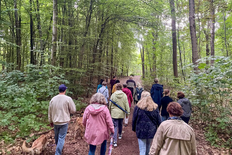 Offener Spaziergang des Bildungszentrums für Umwelt- und Klimaschutz an der Wasserburg Haus Graven. 