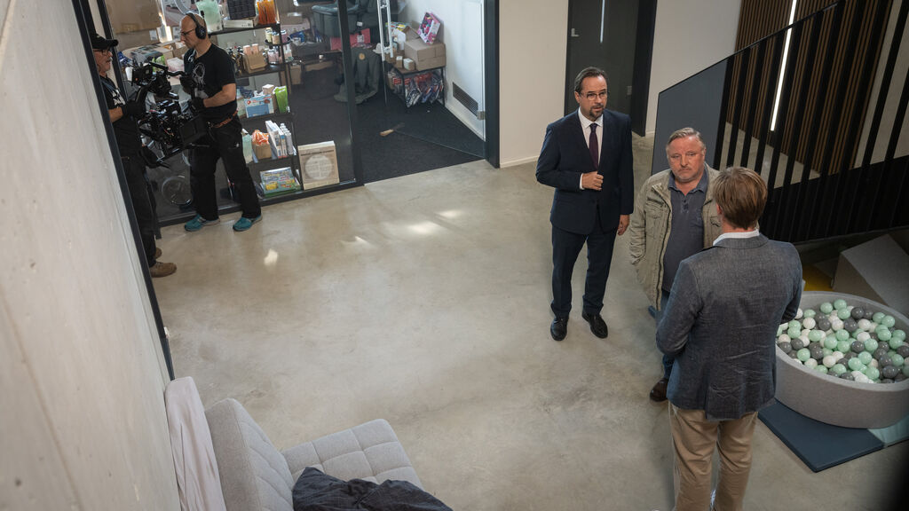 Kommissar Frank Thiel und Prof. Karl Friedrich Boerne bei den Ermittlungsarbeiten für ihren neuen Fall. Foto: (c) WDR/Thomas Kost