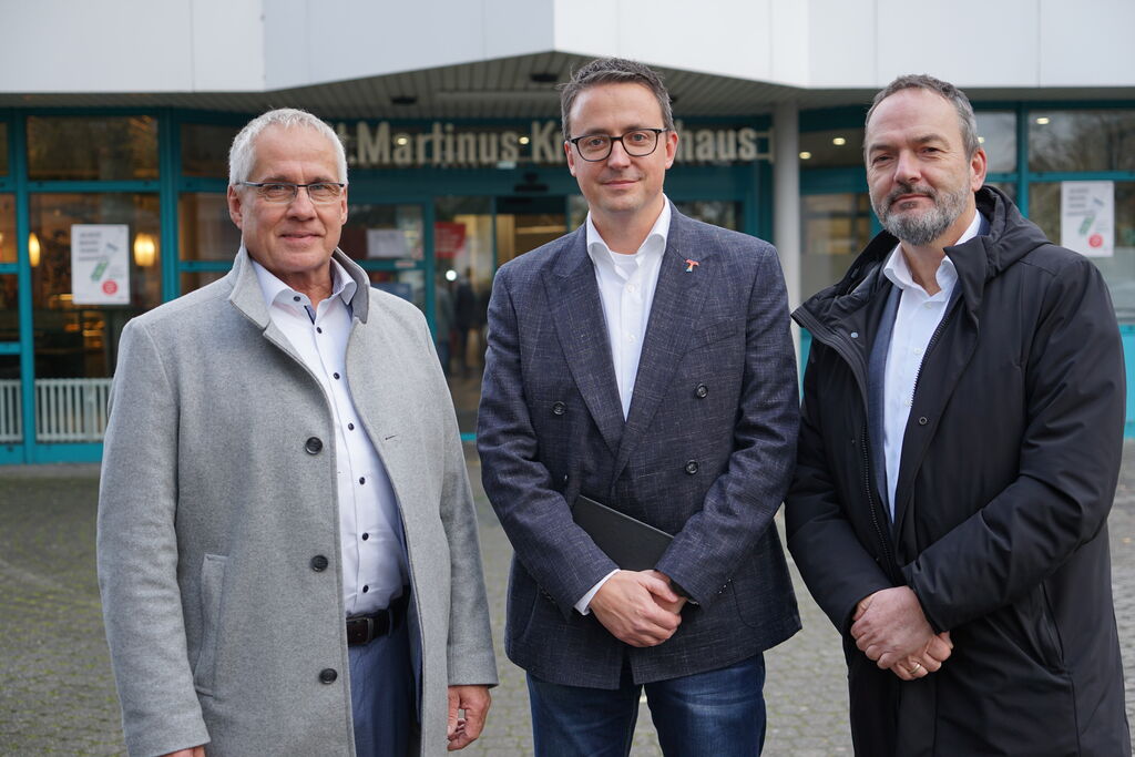 V.l: Langenfelds Bürgermeister Frank Schneider, GFO-Geschäftsführer Dr. Christoph Heller und Hildens Bürgermeister Dr. Claus Pommer